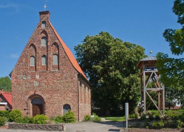Bild vergr&ouml;&szlig;ern: Georgskapelle in der Eutiner Straße