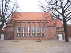 Bild vergr&ouml;&szlig;ern: Die Krummlandhalle in der Schulstraße