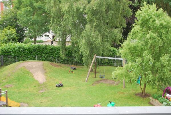Der Garten hinter dem Familienzentrum