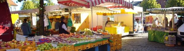 Der Wochenmarkt, jeden Mittwoch und Samstag