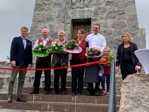Bild vergr&ouml;&szlig;ern: Dank an Familie Knees mit Stadtpräsidentin und Bürgermeister