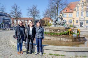 Bild vergr&ouml;&szlig;ern: Osterdeko Marktbrunnen