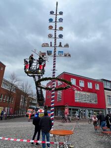 Bild vergr&ouml;&szlig;ern: Feuerwehr im Einsatz-Maibaum 2023