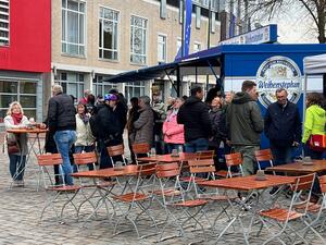 Bild vergr&ouml;&szlig;ern: besucher-Maibaum 2023