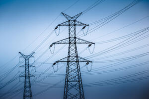 Bild vergr&ouml;&szlig;ern: 380-kV-Leitung