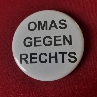 Omas gegen Rechts_Button