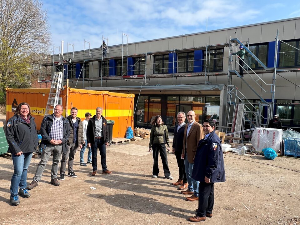 Neubau Leibniz-Gymnasium_Vor-Ort-Besichtigung des Neubaus