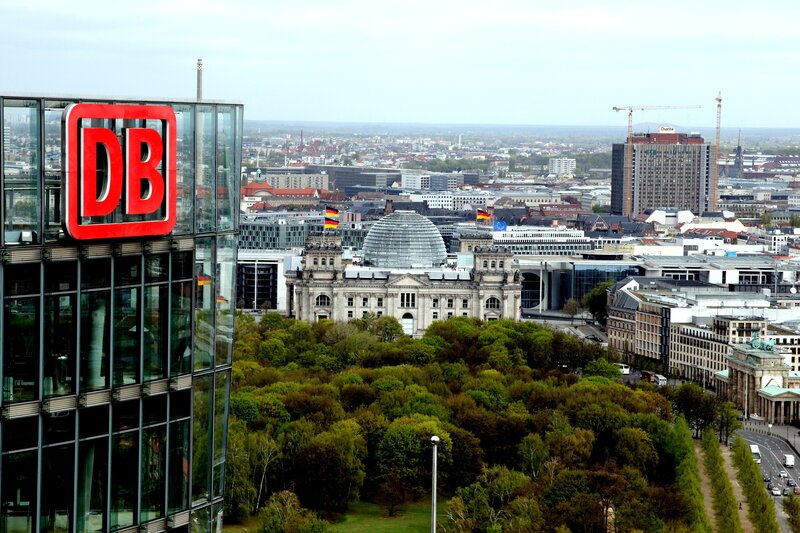 Bild vergr&ouml;&szlig;ern: Infos der Deutschen Bahn