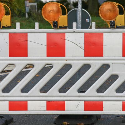 Bild vergr&ouml;&szlig;ern: Baustelle_Straßensperrung