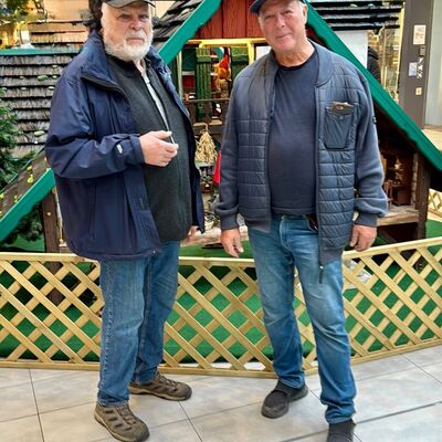 Bild vergr&ouml;&szlig;ern: Zwergenväter Rolf Kirsten und Mike Burchardt